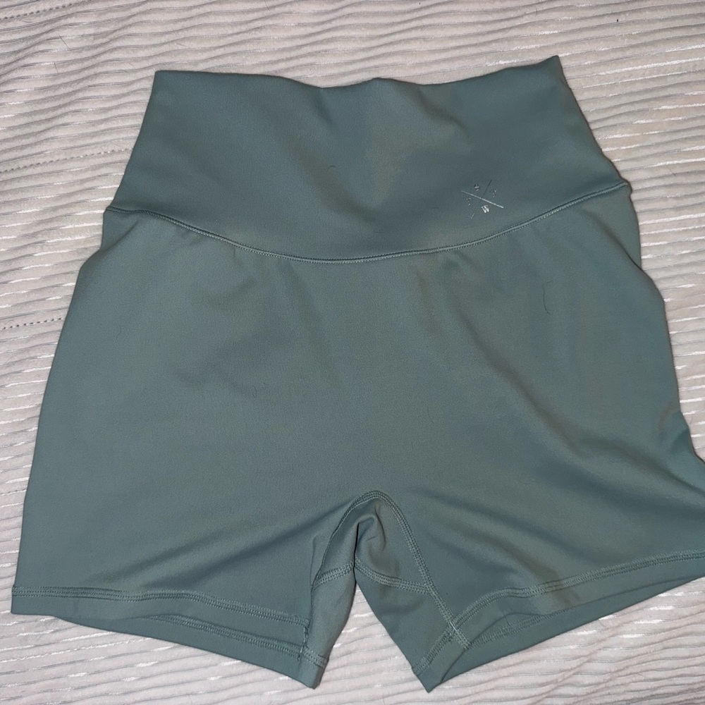 P’Tula 4 inch Sweeney Short